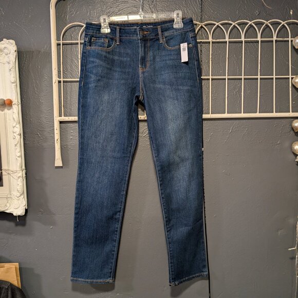 BNWT. Size 6. Old Navy MidRise Power Slim Straight Jeans - Picture 1 of 6